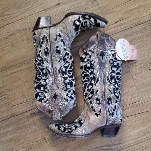 Corral Shoes - NWT Corral Boots, 7